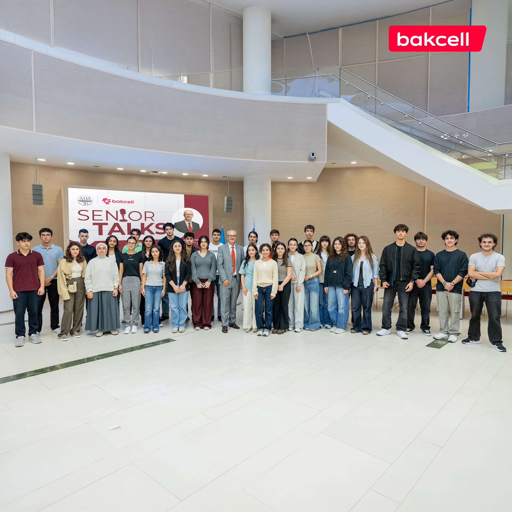 Bakcell-in baş icraçı direktoru ADA Universitetinin tələbələri ilə görüşüb Bakcell-in baş icraçı direktoru ADA Universitetinin tələbələri ilə görüşüb
